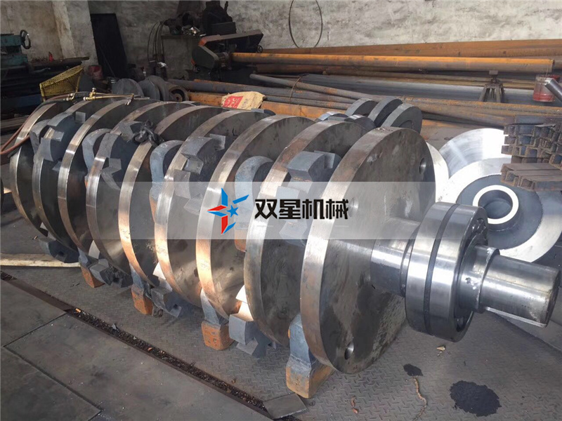 金屬破碎機(jī)錘頭關(guān)于錘頭線速度與錘頭坡口的簡單分析