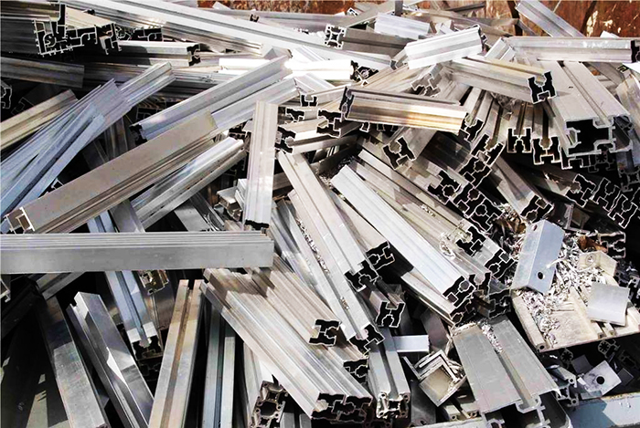 Crushing treatment of cooked aluminum