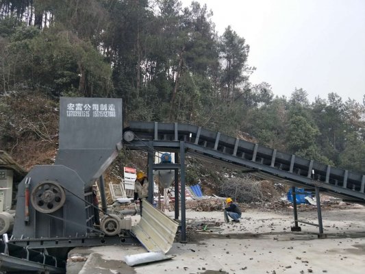 時產(chǎn)1—10噸的金屬破碎機，型號齊全，皮實耐用，價格更實惠