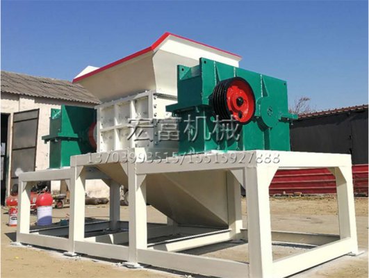 鐵桶雙軸撕碎機設(shè)備價格？時產(chǎn)15噸真實案例
